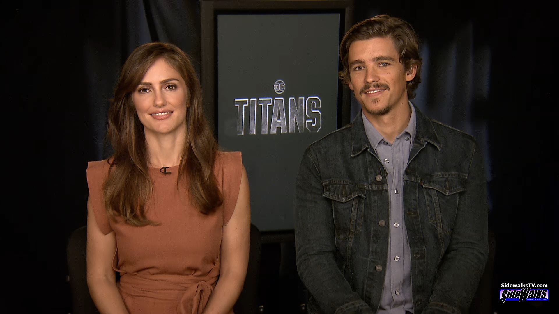 Brenton Thwaites and Minka Kelly - Titans