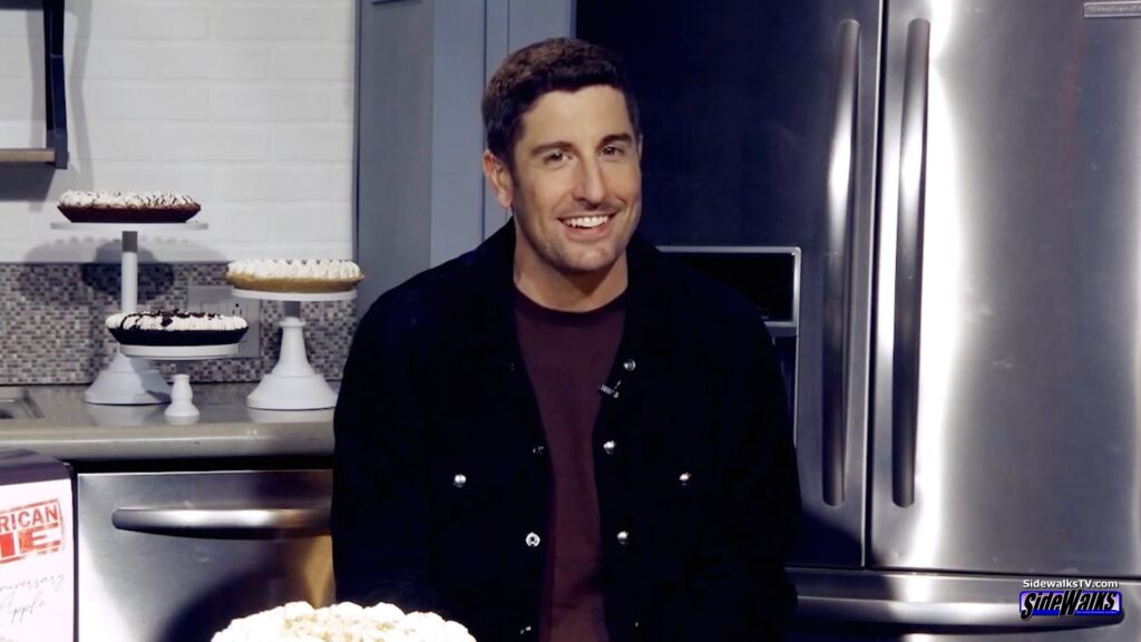 Jason Biggs big smile