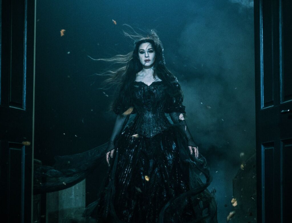 MONICA BELLUCCI as Delores